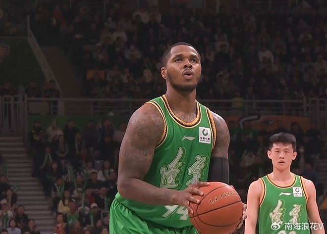 开云体育APP下载-重磅引援得0分1板，辽宁队丢了西瓜捡了芝麻！球迷：快点送走|赵继伟|享特|杨鸣|布朗|新疆男篮_新浪新闻